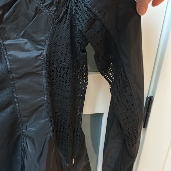 Lululemon black shell jacket. - Picture 4 of 4